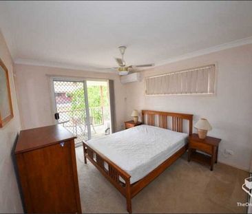 Fully Furnished 3-Bed Townhouse in Sunnybank Mead â A/C, Pool, Wa... - Photo 4