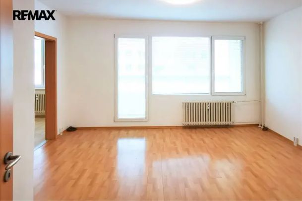 Pronájem prostorného bytu 4+1 s lodžií, 84,7 m - Fotografie 1