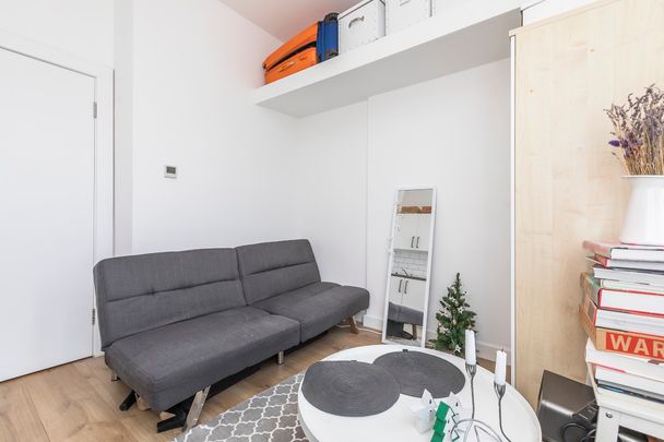 Warwick Road, Earls Court, London, SW5 - Photo 1