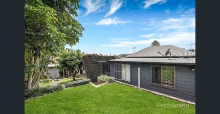 Granny Flat in the Heart of Terrigal! - Photo 4