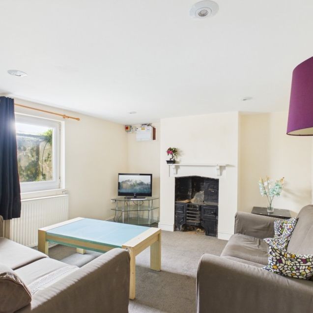 Room 2, 23 Marle Hill Road, Cheltenham - Photo 1