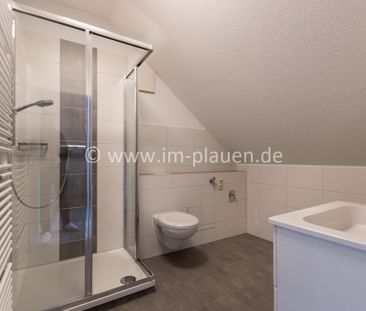 Zentrale 2-Zimmer-Dachgeschosswohnung in Auerbach – frisch renovier... - Photo 3