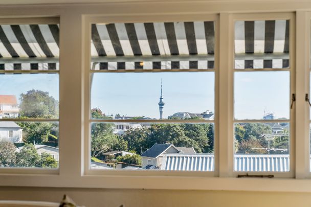 Premium Remuera Character and Position - Photo 1