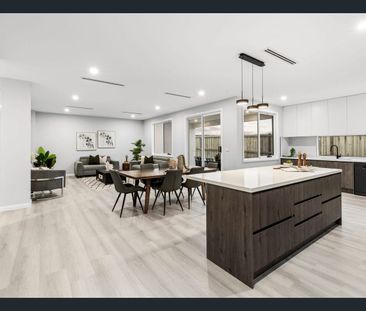 Stylish Modern Masterpiece - Photo 4