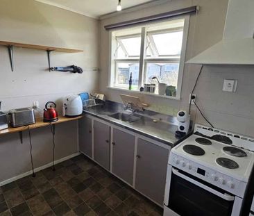 THREE BEDROOM HOME IN WAITARA - Photo 4