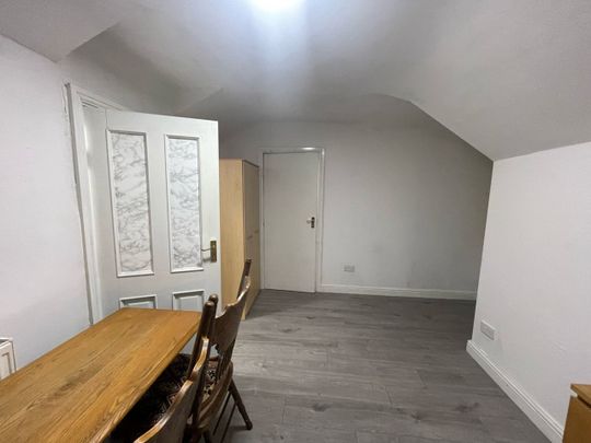 1 Bed Flat, Sherbourne Road, B27 - Photo 1