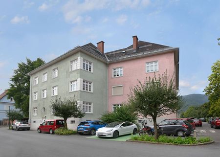 HEIMKOMMEN UND WOHLFÜHLEN! Top Sanierte 4 Zimmer Wohnung mit Balkon - Photo 3