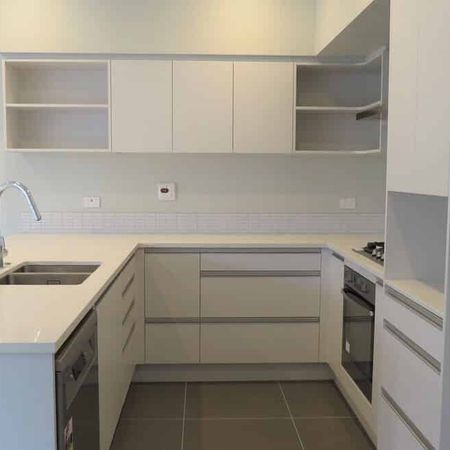 Westgate, 3 bedroom, $750 - Photo 3