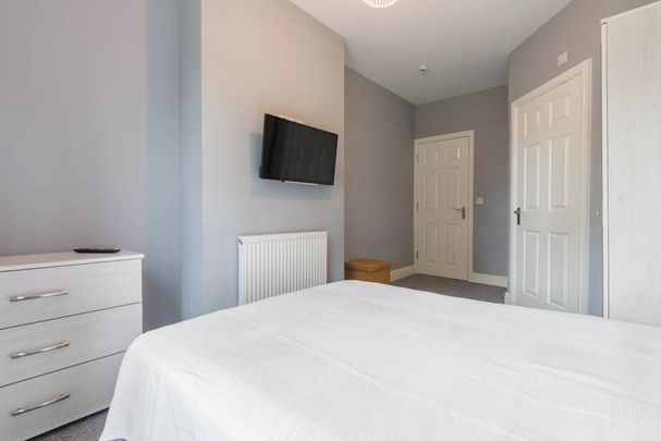 1 bedroom in a house share to rent - Photo 1