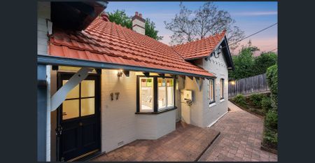 Charming Federation-Style Family Home in a great Location - Photo 2