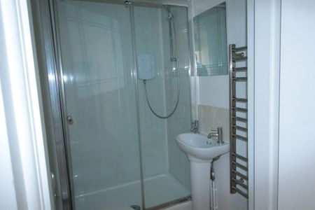 Flat A 143 Newark Road, Lincoln, Lincolnshire, LN5 8NQ - Photo 2