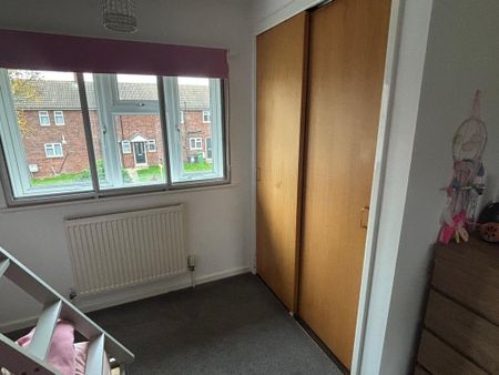 2 bedroom end of terrace house to rent - Photo 5