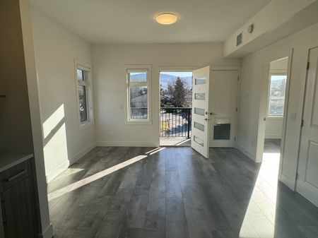 *Modern & Spacious 1 Bedroom & 1 Bath Condo – Pet ok! * - Photo 3