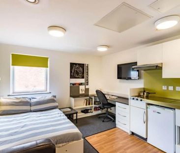 Studio to rent - Photo 6