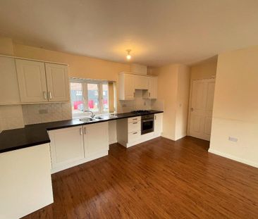 2 bedroom maisonette to rent - Photo 5