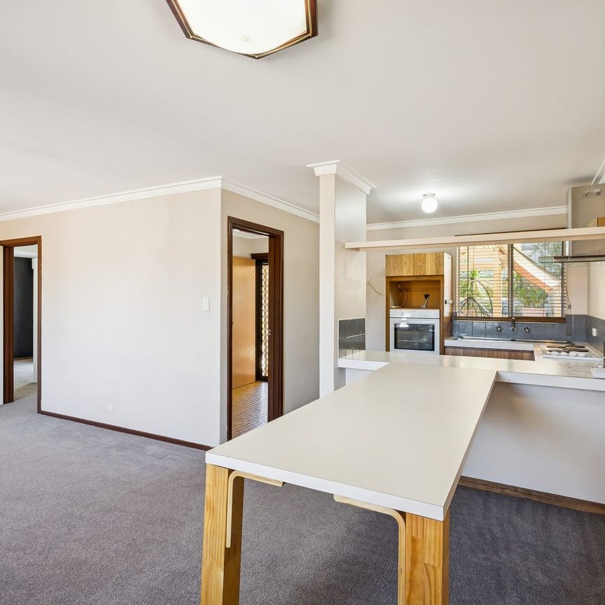 LARGE 2x1 UNIT IN MELVILLE! - Photo 1