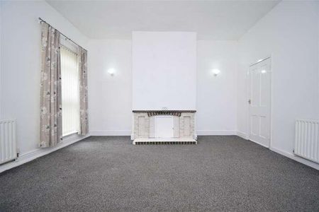 High Green Road, Normanton, WF6 - Photo 2