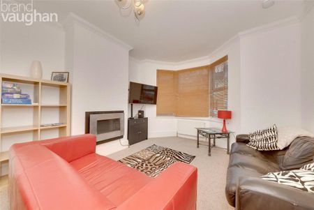 5 bedroom end of terrace house to rent - Photo 2