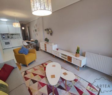 Apartamento de alquiler en Avenida del Ferrocarril, Basurtu - Photo 3