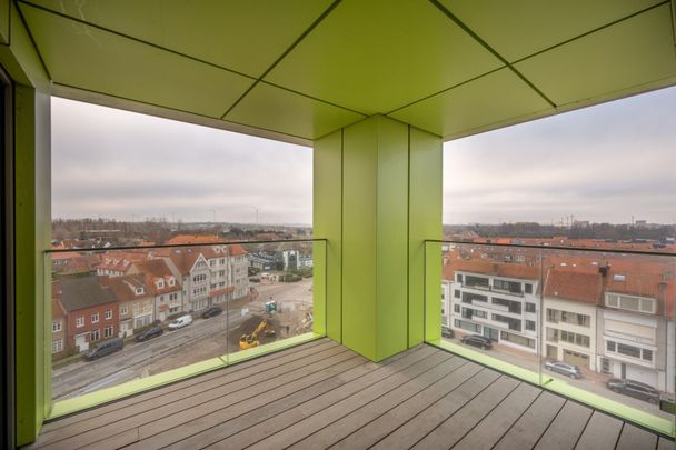 Ruim en lichtrijk appartement met open zicht en zonnig terras, in het centrum van Heist en op enkele passen van de zee - Photo 1