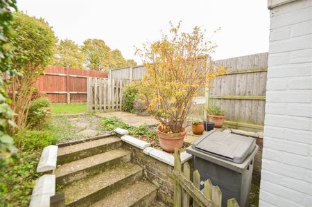 Lordscroft Lane, Haverhill - Photo 3