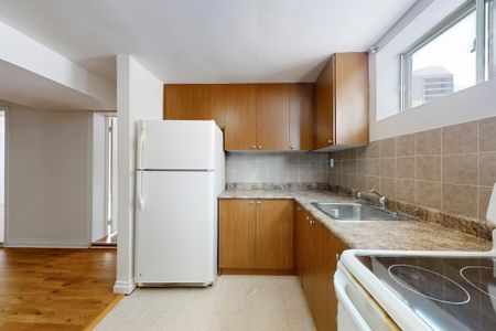 For Lease - 129 Crestwood Road Unit# Basement, Vaughan, Ontario - Photo 3