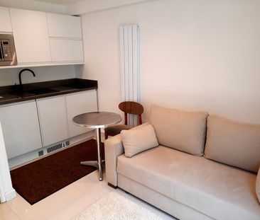 Room in a Shared House, Pallister Terrace, SW15 - Photo 2