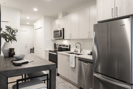 The CoMo Apartments - Photo 5