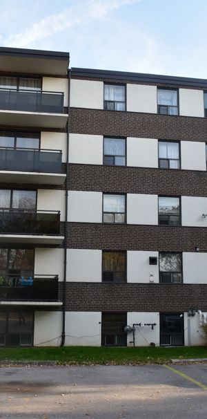 390 Guelph Line - Photo 1