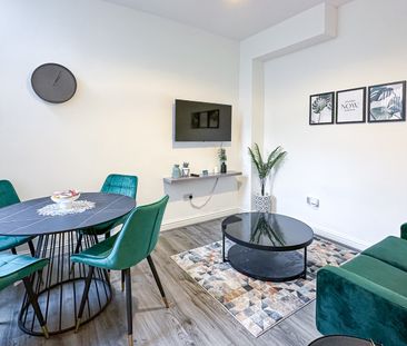 Room in a Shared House, Ashfield Road, M13 - Photo 4