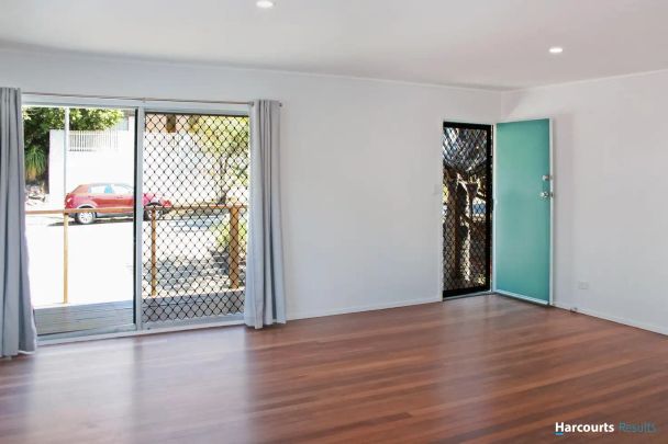 “Enjoy cool breeze on Nathan Heights, Solar power, plus LARGE useable space downstairs all closed in perfect for home office or gym.” - Photo 1