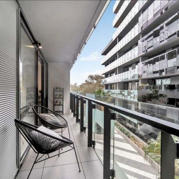 Fabulous fourth-floor apartment in The Playhouse building! - Photo 1