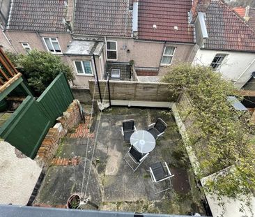 3 bedroom terraced house to rent - Photo 4