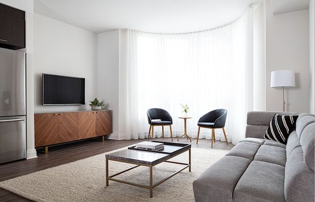 5885 Cavendish Boulevard, Montréal, QC - Photo 1