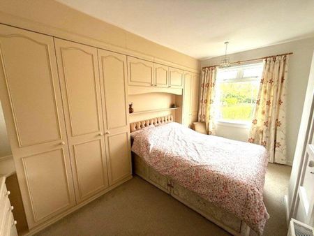 3 bedroom detached house to rent - Photo 5