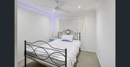 Spacious, Double Level Villa in Secure Gated Community for Rent! - Photo 4