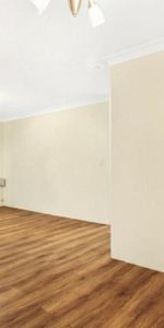 9 / 2-4 Hindmarsh Avenue, North Wollongong, NSW 2500 - Photo 3