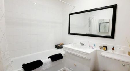 LONSDALE Road, Notting Hill, London - Photo 4