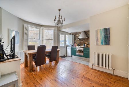 2 Bed Flat, Emmanuel Road, SW12 - Photo 3