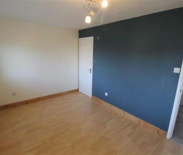 2 bedroom mid-terrace to rent Shepperds Green, Shenley Church End, ... - Photo 3
