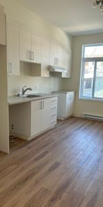 Super 5 1/2 Hochelaga - Photo 3