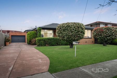 5 Gladstone Park Drive, Gladstone Park - Photo 2