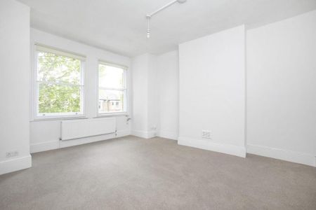 3 bedroom apartment to rent - Photo 4