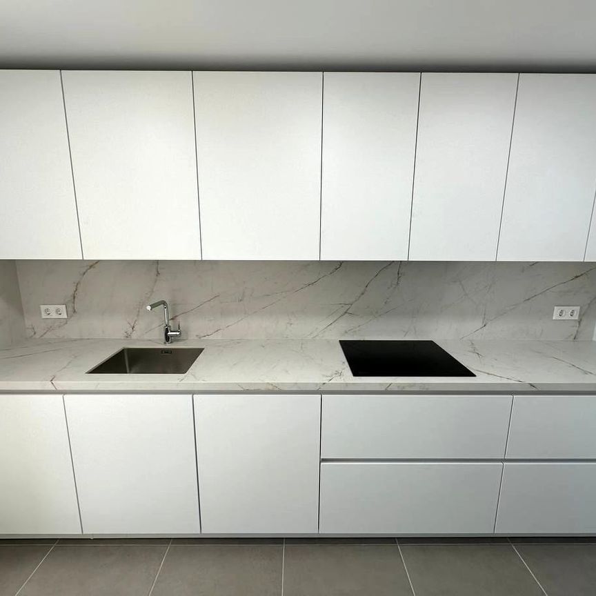 Atico en alquiler en Parque Central, Estepona - Photo 1