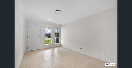 BRAND NEW 3 BEDROOM MODERN DUPLEX - Photo 2