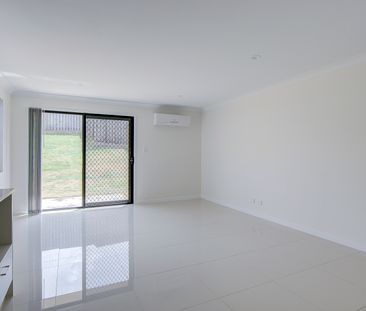 2/92 Peppertree Drive,HOLMVIEW - Photo 3