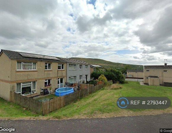 3 bedroom end of terrace house to rent - Photo 1