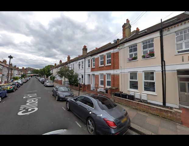 Studio Flat, Gilbey Road, SW17 - Photo 1