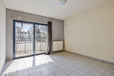 Appartement met 2 slaapkamers, garagebox en kelderberging in Mol-centrum ! - Photo 4