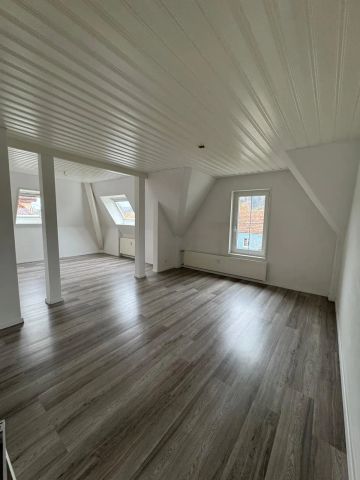 GROSSZÜGIG UND HELL AN ZENTRALER LAGE - Foto 4